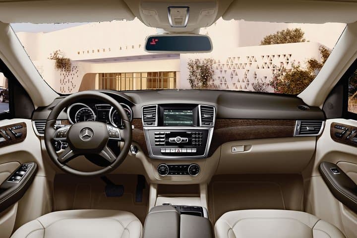 Private Transfer from Mykonos Center to Mykonos Airport (JMK)