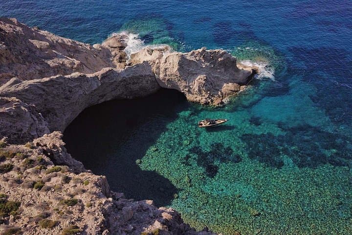 Private Cruise: MYKONOS – ANTIPAROS – DESPOTIKO - PANTERONISIA