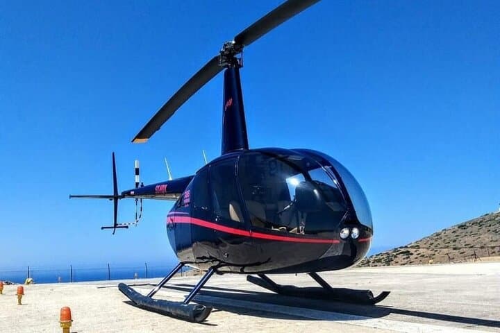 Mykonos to Santorini: Private Helicopter Flight